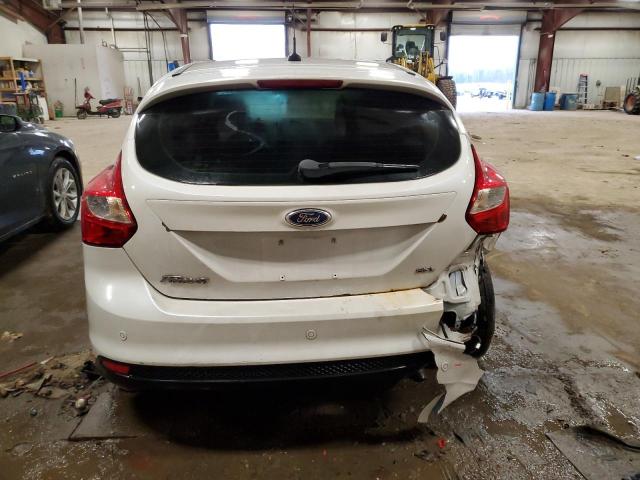 1FAHP3M27CL354781 - 2012 FORD FOCUS SEL WHITE photo 6