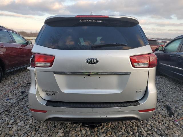 KNDMC5C1XG6207321 - 2016 KIA SEDONA EX SILVER photo 6