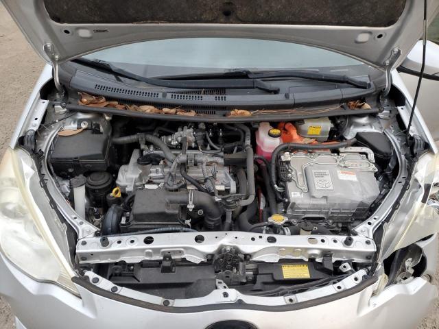 JTDKDTB36E1564145 - 2014 TOYOTA PRIUS C SILVER photo 11