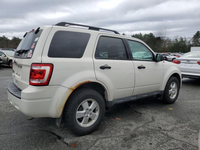 1FMCU9D78BKC58346 - 2011 FORD ESCAPE XLT WHITE photo 3