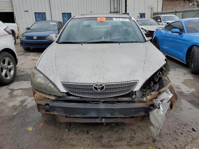 4T1BA32K54U027355 - 2004 TOYOTA CAMRY SE SILVER photo 5