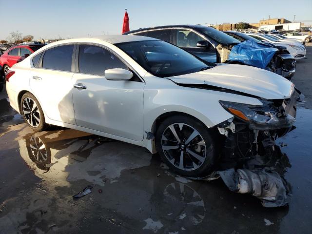 1N4AL3AP0JC186900 - 2018 NISSAN ALTIMA 2.5 WHITE photo 4