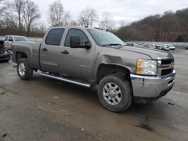 1GC4K0C81DF181805 - 2013 CHEVROLET SILVERADO K3500 LT TAN photo 4