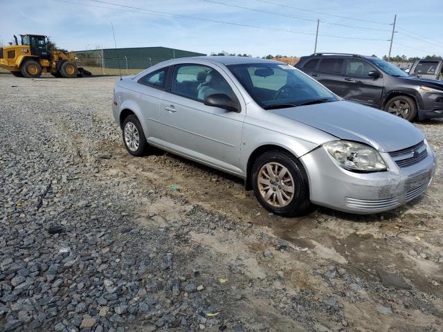 1G1AS18H497121318 - 2009 CHEVROLET COBALT LS SILVER photo 4