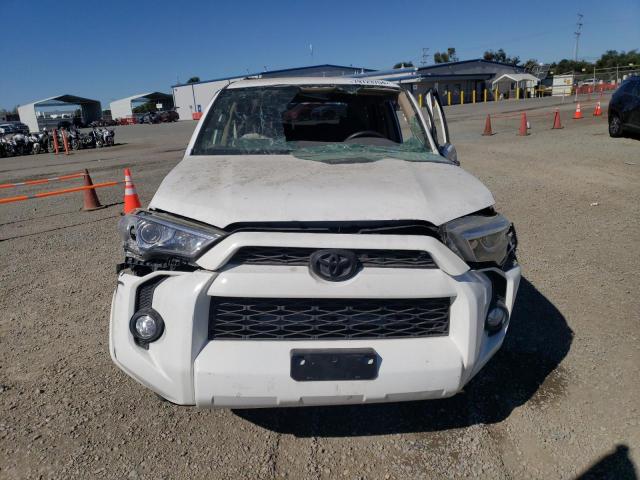 JTEBU5JR4E5187997 - 2014 TOYOTA 4RUNNER SR5 WHITE photo 5