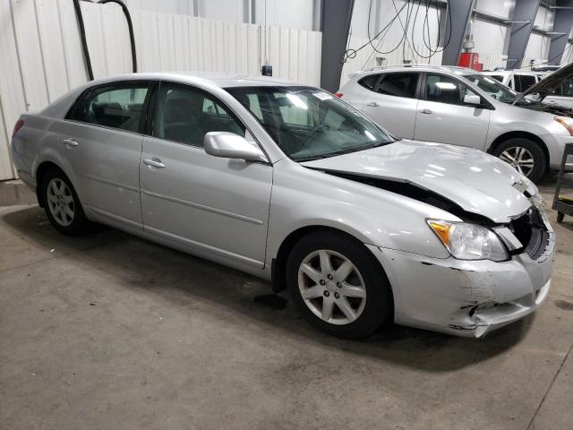 4T1BK36B98U282555 - 2008 TOYOTA AVALON XL SILVER photo 4