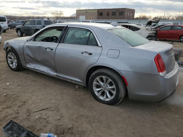 2C3CCAAG9FH891792 - 2015 CHRYSLER 300 LIMITED SILVER photo 2