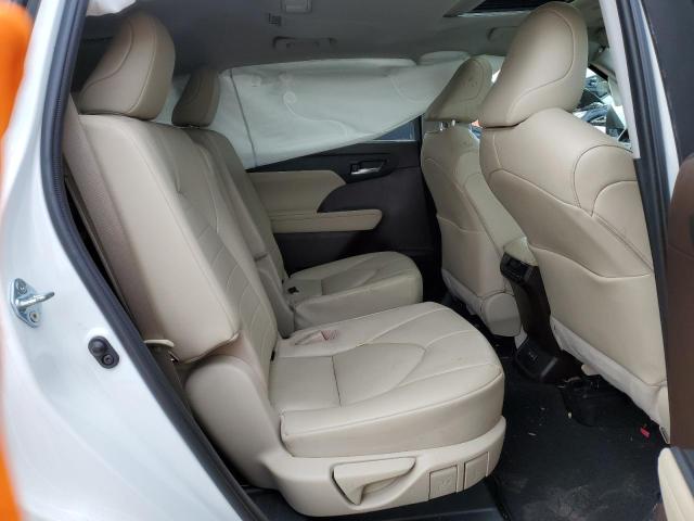 5TDHZRBH2NS170901 - 2022 TOYOTA HIGHLANDER XLE WHITE photo 10