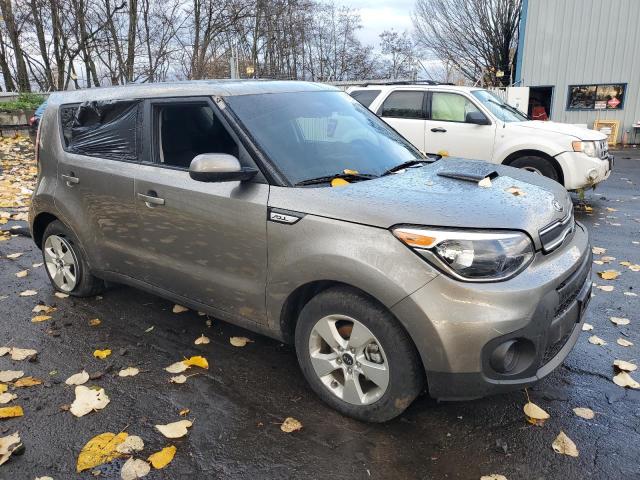 KNDJN2A29K7014250 - 2019 KIA SOUL GRAY photo 4