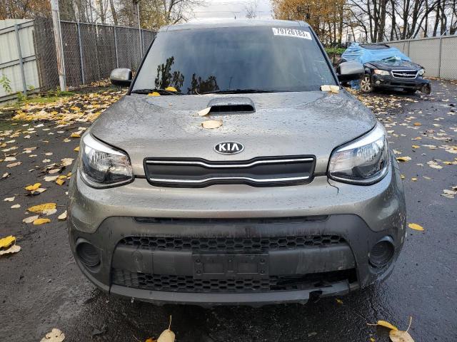 KNDJN2A29K7014250 - 2019 KIA SOUL GRAY photo 5