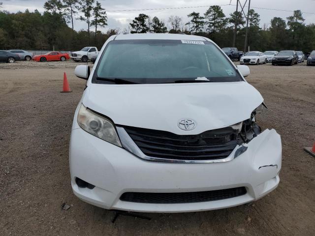 5TDKK3DC2DS359250 - 2013 TOYOTA SIENNA LE WHITE photo 5