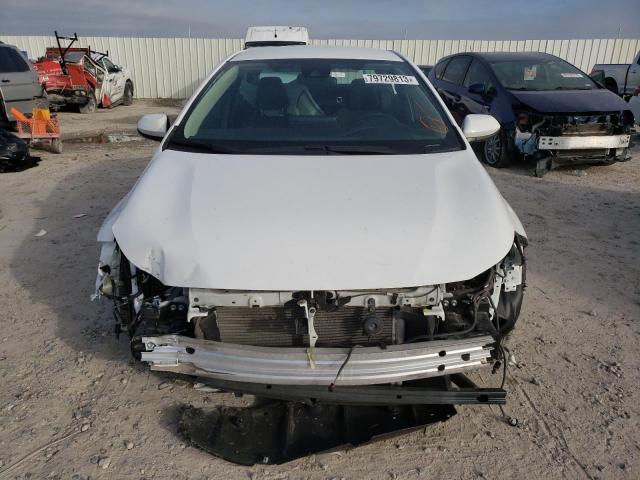 5YFEPMAE2MP252721 - 2021 TOYOTA COROLLA LE WHITE photo 5