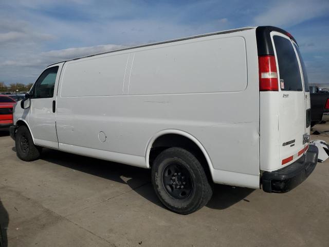 1GCWGGCAXC1185613 - 2012 CHEVROLET EXPRESS G2 WHITE photo 2