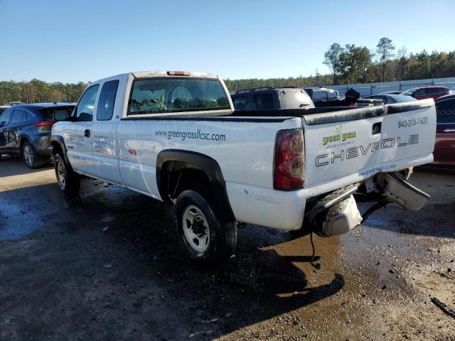 1GCHC29U64E239704 - 2004 CHEVROLET 2500 HD C2500 HEAVY DUTY WHITE photo 2