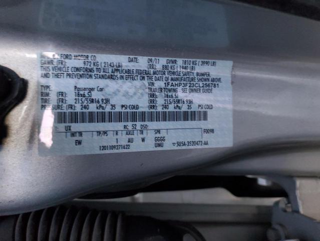 1FAHP3F23CL256781 - 2012 FORD FOCUS SE SILVER photo 13