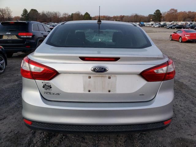 1FAHP3F23CL256781 - 2012 FORD FOCUS SE SILVER photo 6