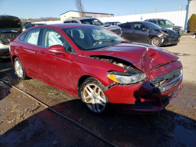 3FA6P0H70GR227938 - 2016 FORD FUSION SE BURGUNDY photo 4