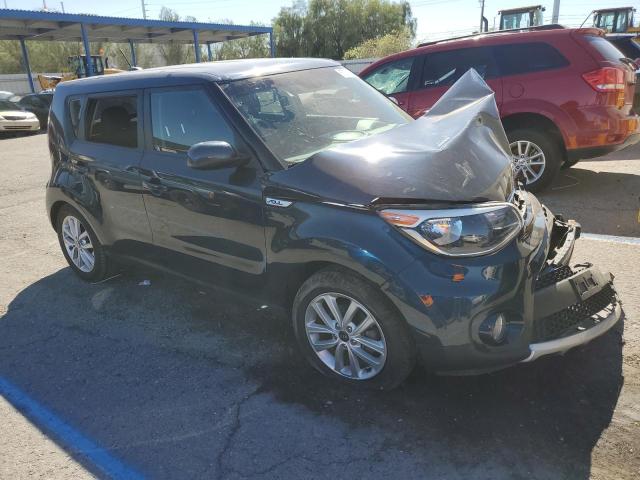 KNDJP3A55J7607533 - 2018 KIA SOUL + BLUE photo 4