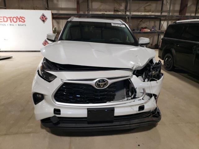 5TDGZRBH6NS595078 - 2022 TOYOTA HIGHLANDER XLE WHITE photo 5