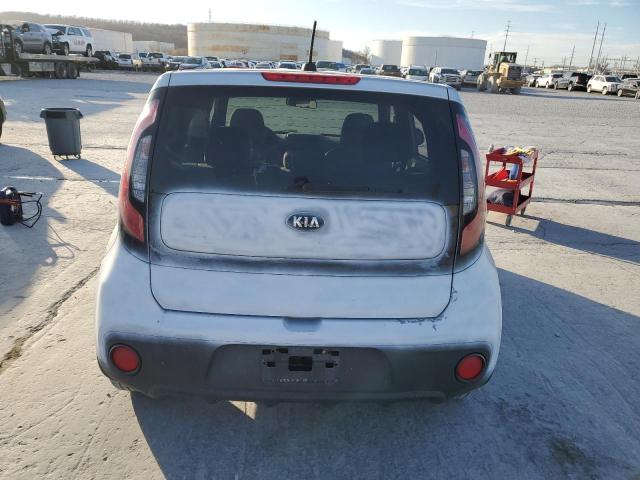 KNDJN2A27H7456288 - 2017 KIA SOUL SILVER photo 6