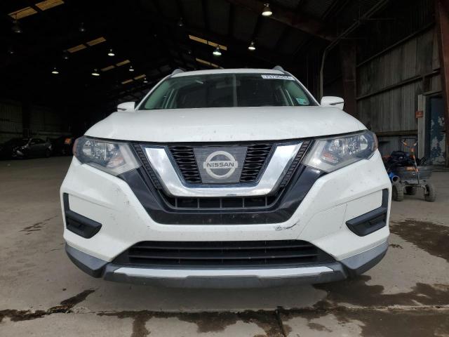 KNMAT2MT7HP574190 - 2017 NISSAN ROGUE S WHITE photo 5