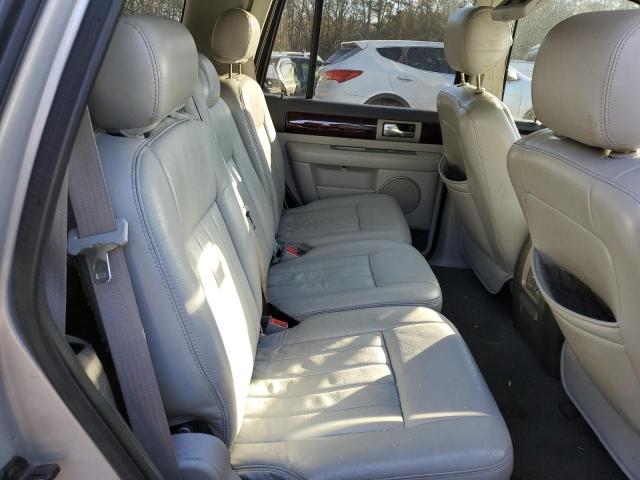 5LMFU27535LJ03083 - 2005 LINCOLN NAVIGATOR ვერცხლისფერი ფოტო 11