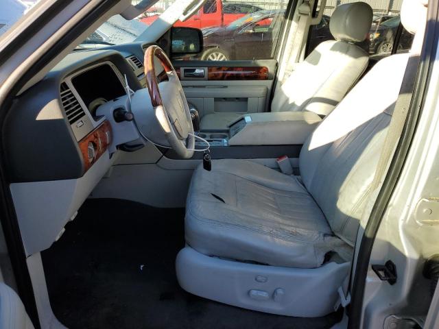 5LMFU27535LJ03083 - 2005 LINCOLN NAVIGATOR ვერცხლისფერი ფოტო 7
