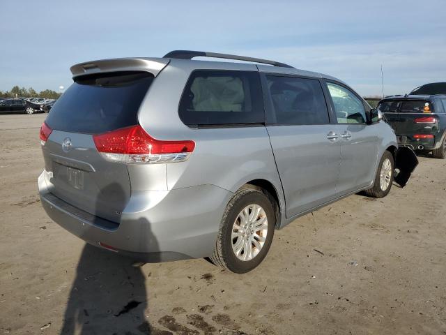 5TDYK3DCXES522836 - 2014 TOYOTA SIENNA XLE SILVER photo 3