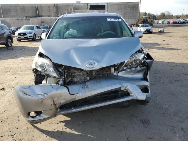 5TDYK3DCXES522836 - 2014 TOYOTA SIENNA XLE SILVER photo 5