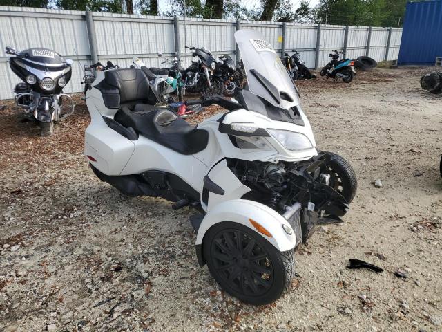 2BXNBDD27JV001258 - 2018 CAN-AM SPYDER ROA RT WHITE photo 1