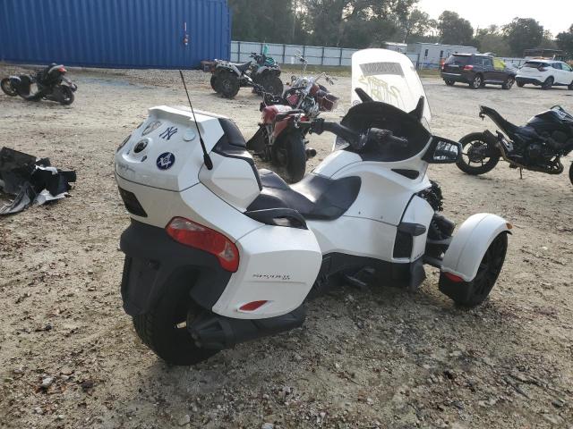 2BXNBDD27JV001258 - 2018 CAN-AM SPYDER ROA RT WHITE photo 4