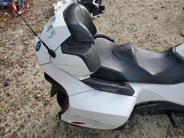 2BXNBDD27JV001258 - 2018 CAN-AM SPYDER ROA RT WHITE photo 6