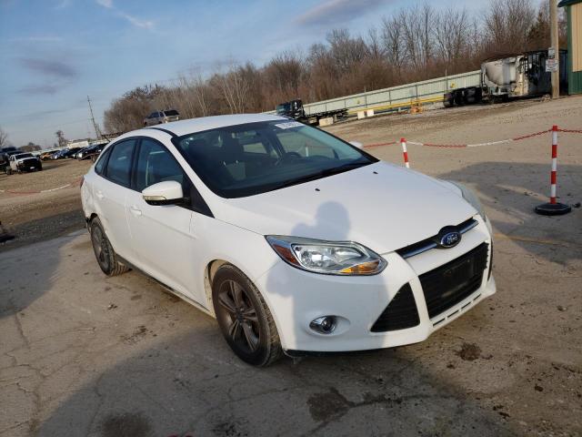 1FADP3F2XEL299306 - 2014 FORD FOCUS SE WHITE photo 4