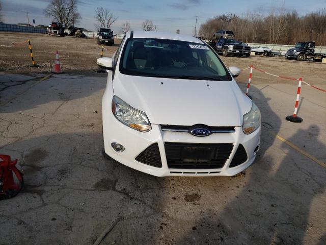 1FADP3F2XEL299306 - 2014 FORD FOCUS SE WHITE photo 5