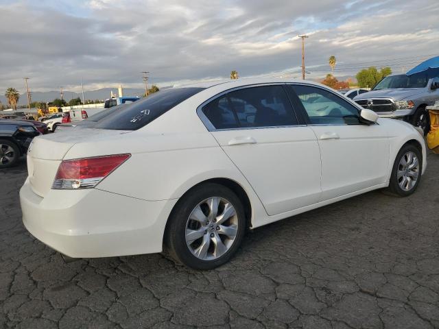 1HGCP2F85AA060595 - 2010 HONDA ACCORD EXL WHITE photo 3