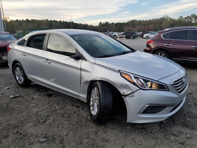 5NPE24AF3GH370012 - 2016 HYUNDAI SONATA SE SILVER photo 4