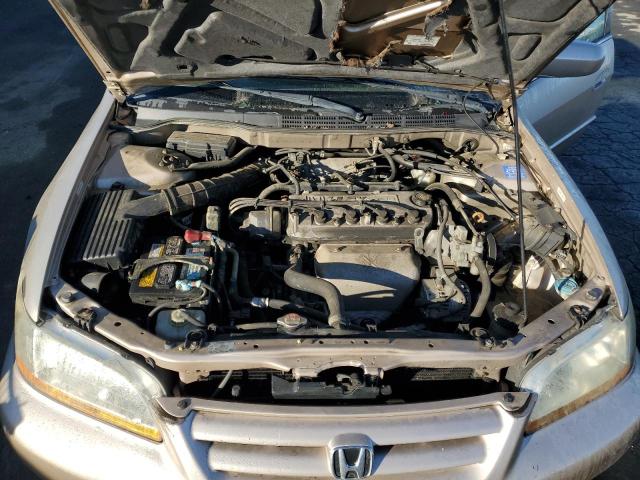 3HGCG66572G702069 - 2002 HONDA ACCORD LX GOLD photo 11