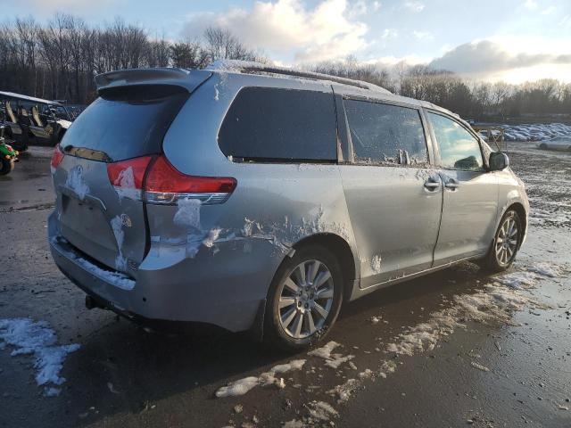 5TDDK3DC3DS069205 - 2013 TOYOTA SIENNA XLE SILVER photo 3