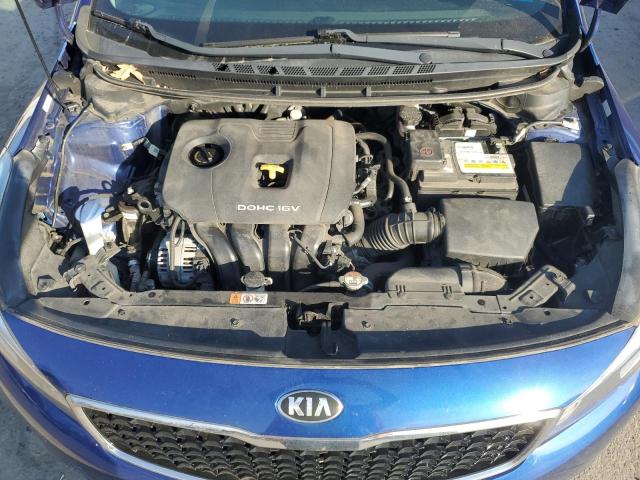 3KPFL4A79JE171066 - 2018 KIA FORTE LX BLUE photo 11