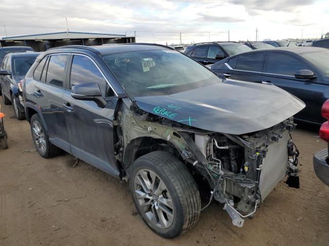 2T3A1RFV6KC034470 - 2019 TOYOTA RAV4 XLE PREMIUM GRAY photo 4