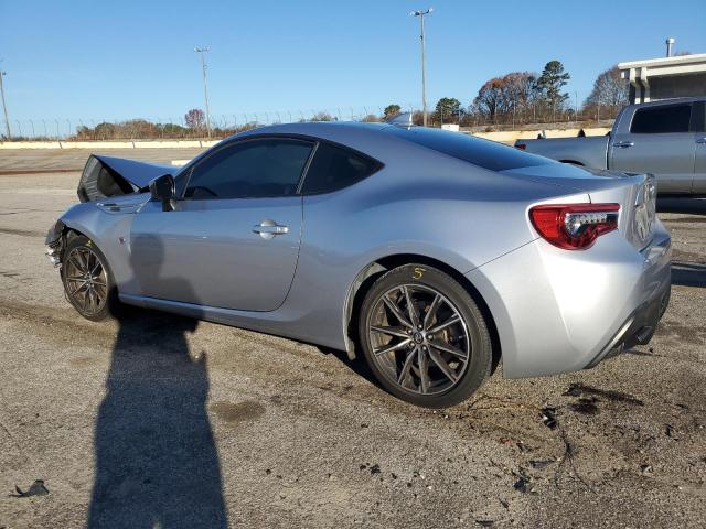 JF1ZNAA17H8710702 - 2017 TOYOTA 86 BASE SILVER photo 2