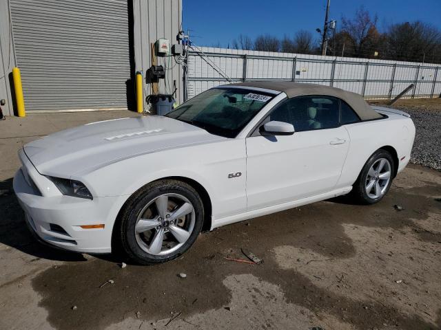 1ZVBP8FF0D5259849 - 2013 FORD MUSTANG GT WHITE photo 1