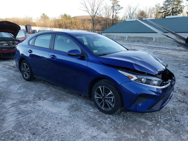 3KPF24AD4PE605105 - 2023 KIA FORTE LX BLUE photo 4