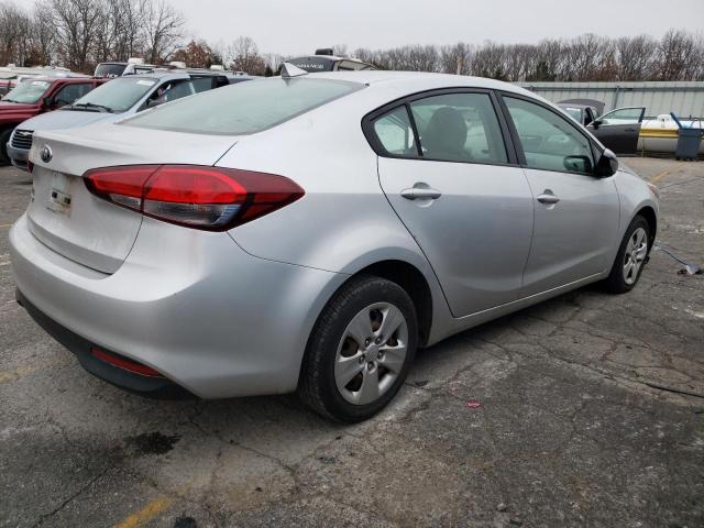 3KPFK4A74HE160599 - 2017 KIA FORTE LX SILVER photo 3