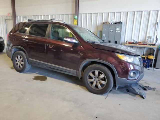 5XYKT3A13BG184291 - 2011 KIA SORENTO BASE BURGUNDY photo 4