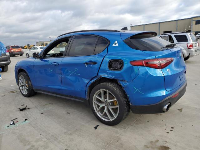 ZASPAKBN2K7C34271 - 2019 ALFA ROMEO STELVIO TI BLUE photo 2