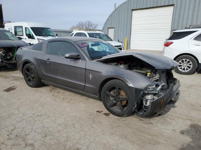 1ZVBP8AM6D5216316 - 2013 FORD MUSTANG GRAY photo 4