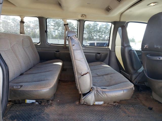 1GAHG39U651234563 - 2005 CHEVROLET EXPRESS G3 WHITE photo 10