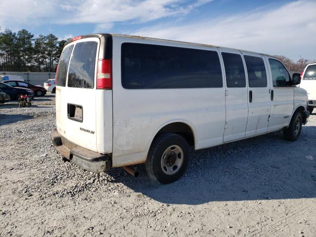 1GAHG39U651234563 - 2005 CHEVROLET EXPRESS G3 WHITE photo 3