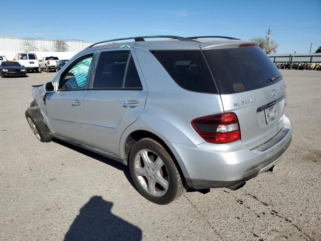 4JGBB22EX8A434080 - 2008 MERCEDES-BENZ ML 320 CDI SILVER photo 2